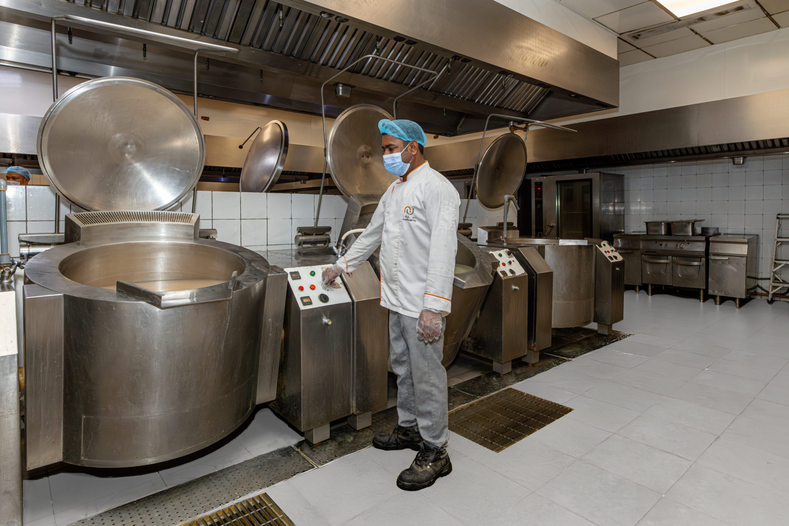 This image showing man providing Facilities Management for Industrial Sites in Saudi Arabia